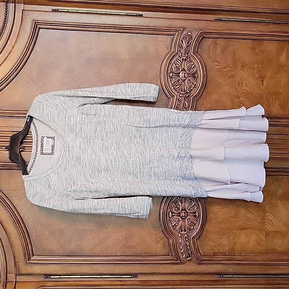 Ladies Saturday Sunday Gray/Creamruffled Dress Sz XS cute